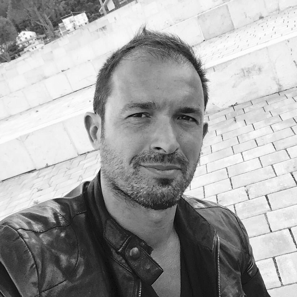 Gianluca Impastato contro Cristiano Malgioglio: "Mi soffoca" [VIDEO]