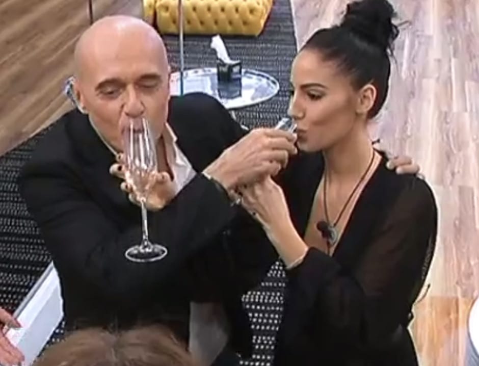 Alfonso Signorini fa pace con Giulia De Lellis: "Ora beve dal mio bicchiere" [VIDEO]