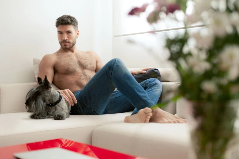 Sesso nei camerini di Amici di Maria De Filippi? Valerio Pino: "Farò tutti i nomi"