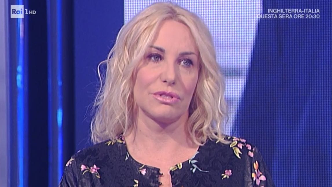 Antonella Clerici piange a La prova del cuoco ricordando Fabrizio Frizzi [VIDEO]