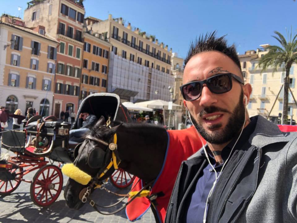 Simone Coccia bestemmia al Grande Fratello 15 e rischia l’eliminazione? [VIDEO]