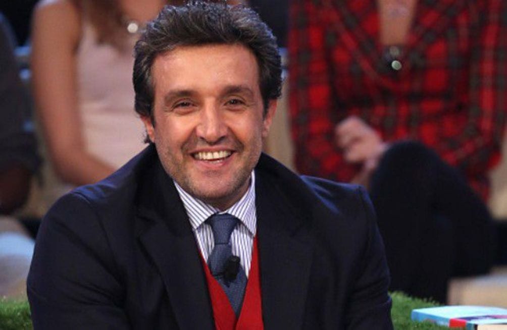 Flavio Insinna innamorato di una ex concorrente di Affari Tuoi? Ecco chi è la nuova fiamma [FOTO]