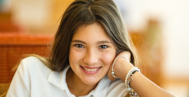 Un Posto al Sole: Alice nei guai, come reagirà suo padre? Trame dal 18 al 22 giugno