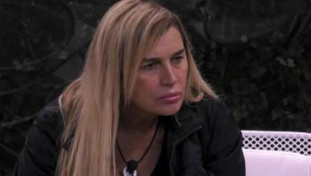 GF Vip, Lory Del Santo: "La mia famiglia mi ha massacrata per la morte di Loren..."