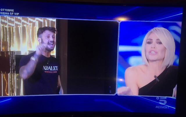 Fabrizio Corona e Ilary Blasi: furiosa lite in diretta al GF Vip, "Tuo marito dice cazzate"