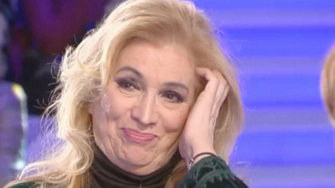 Iva Zanicchi confessa: "Astemia per 30 anni mentre adesso..."