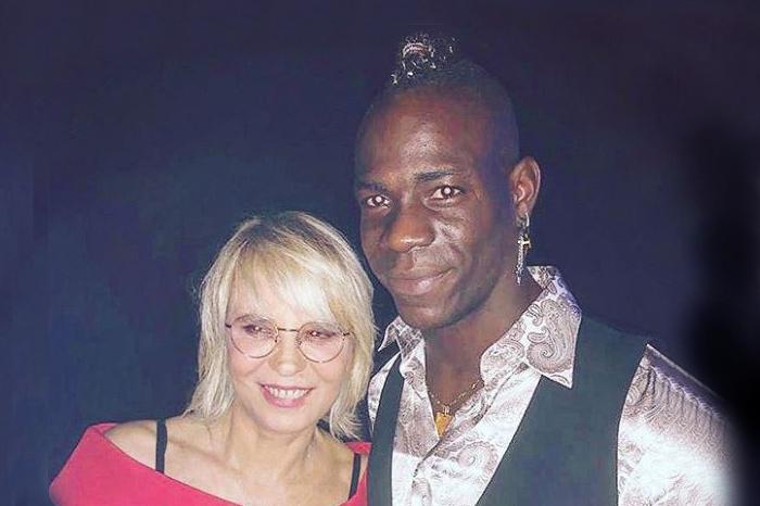 C'è Posta per Te, da Maria De Filippi arrivano Mario Balotelli, Ricky Martin e Al Bano e Romina [ANTICIPAZIONI]