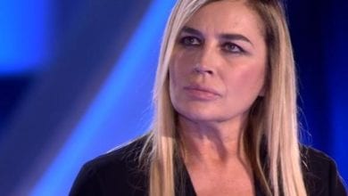 Lory Del Santo shock umilia un suo ex impotente: "Era un po' come Berlusconi"