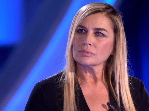 Lory Del Santo shock umilia un suo ex impotente: "Era un po' come Berlusconi"