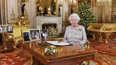 Regina Elisabetta, stanze segrete di Buckingham Palace: c'è perfino una...