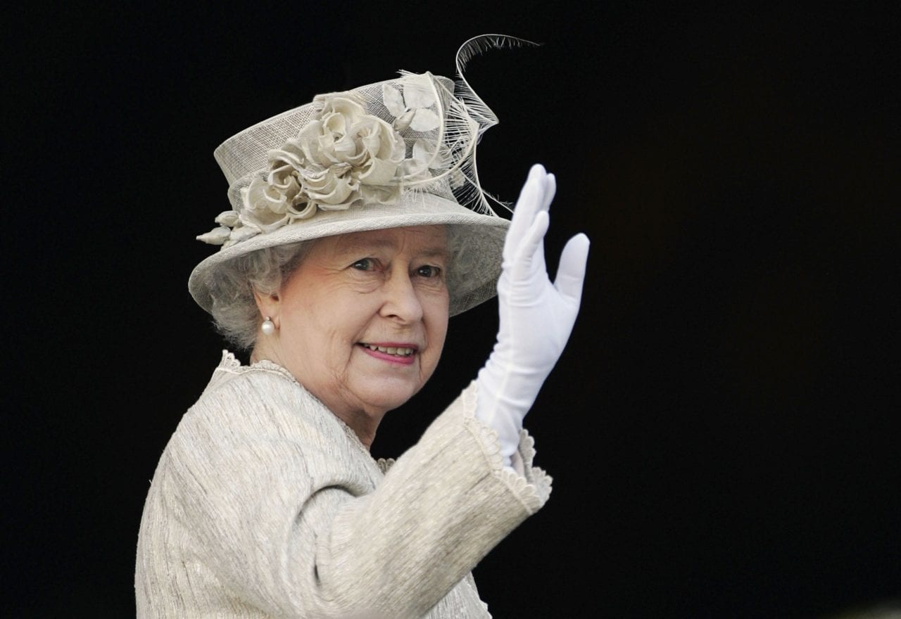 Addio alla Regina Elisabetta: "Il suo regno è finito". Parla il biografo