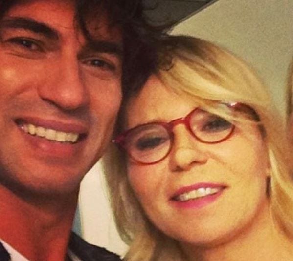 Kledi e Maria De Filippi: "Si avvicinò e mi propose di..."
