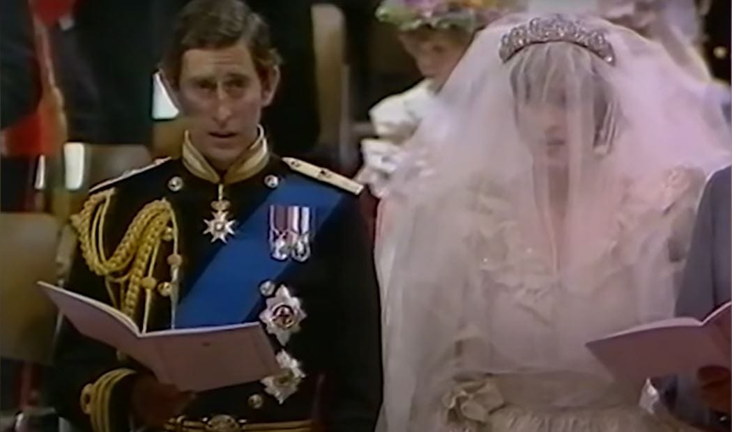 Lady Diana e Carlo, un mese prima della morte: "Sarebbe tornata da lui"