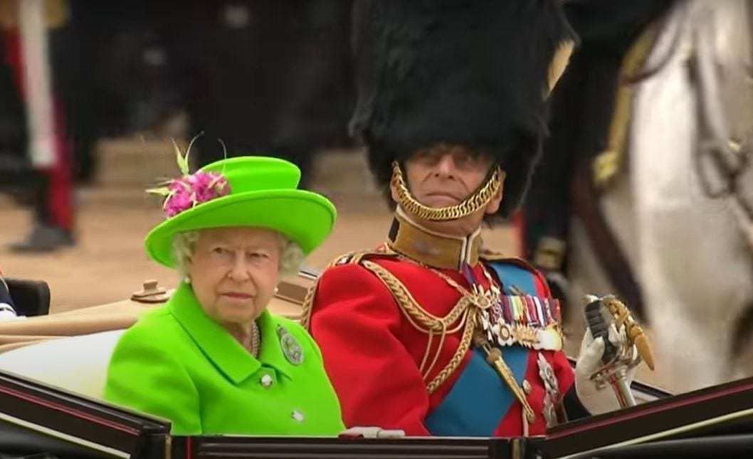 Regina Elisabetta e Filippo perché dormono separati in vacanza?
