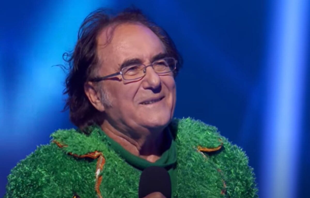 Al Bano Cantante Mascherato Girasole