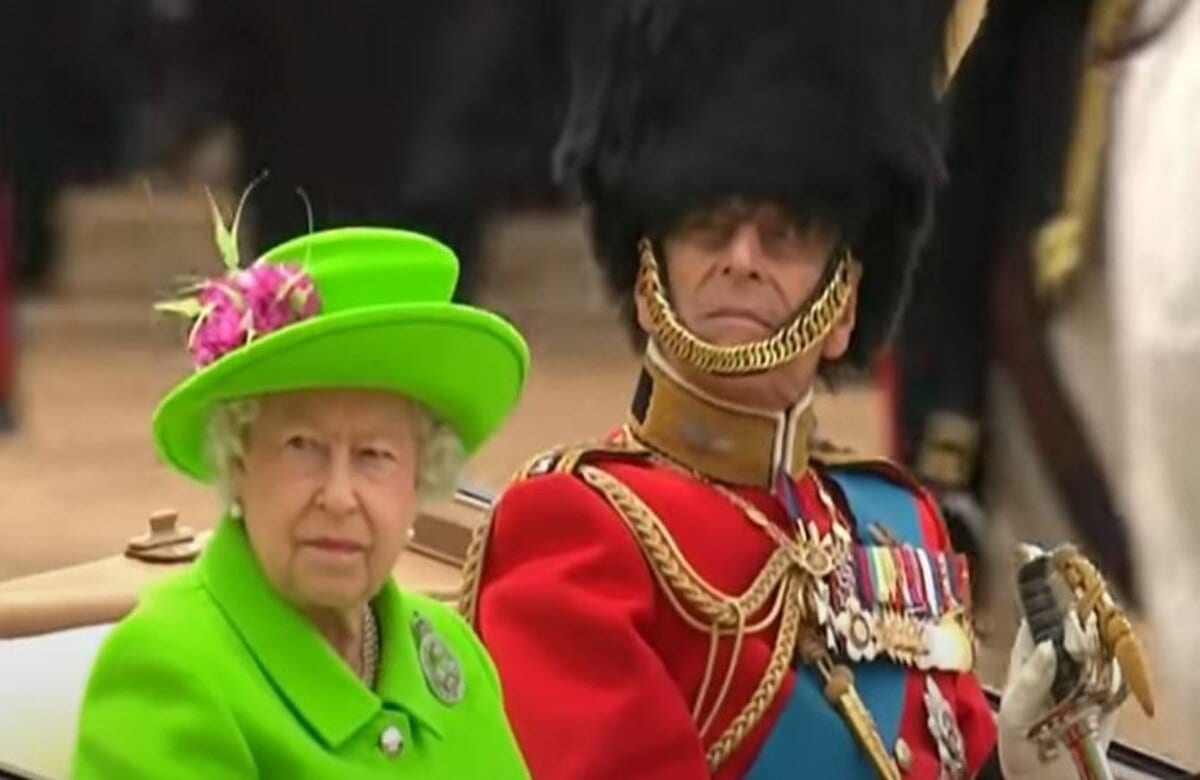 Regina Elisabetta Filippo scherzo