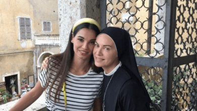 Francesca Chillemi ed Elena Sofia Ricci in Che Dio ci aiuti