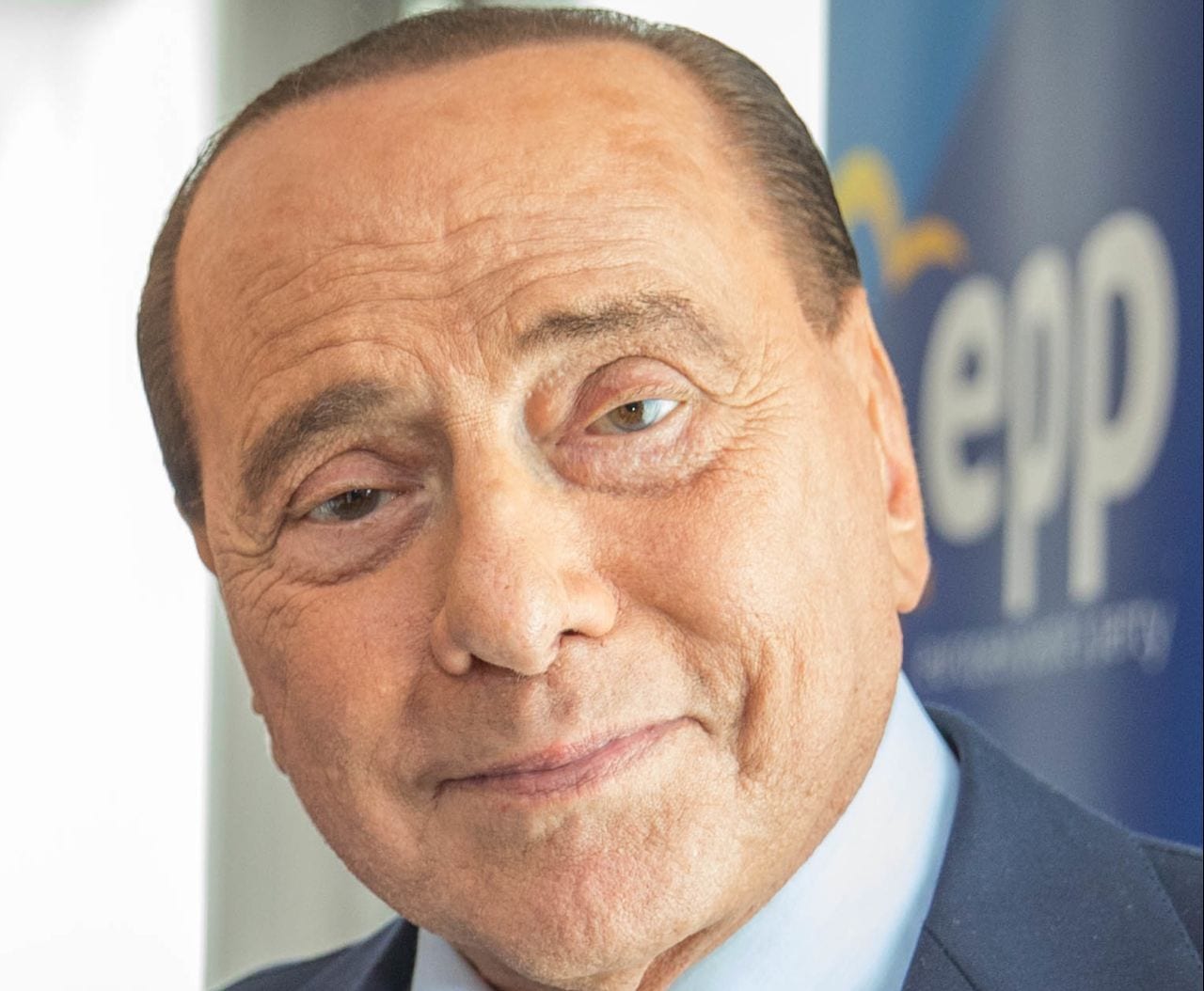 Silvio Berlusconi caduta ricoverato