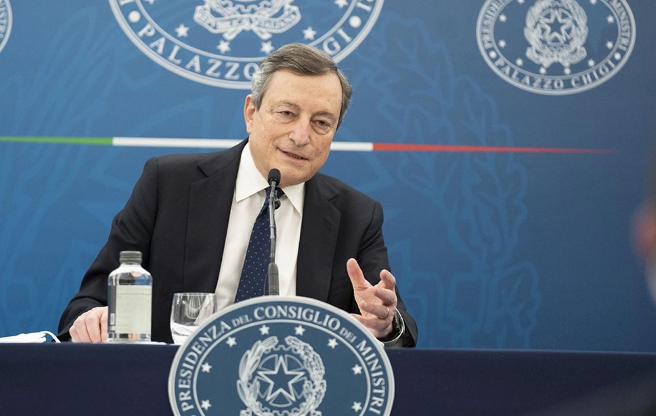 Mario Draghi conferenza stampa riaperture fine aprile