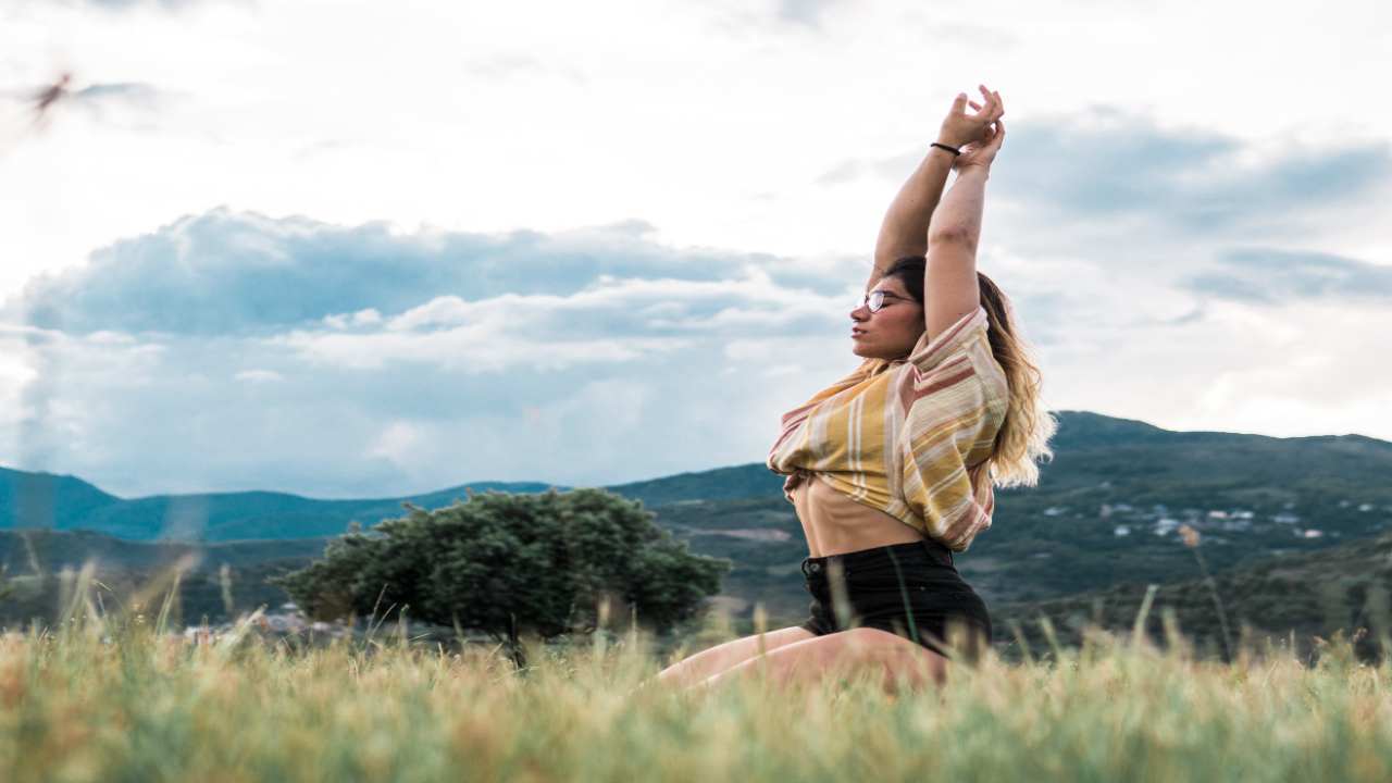 La dieta yoga: i cibi e gli esercizi per perdere peso ed avere una silhouette tonica e asciutta