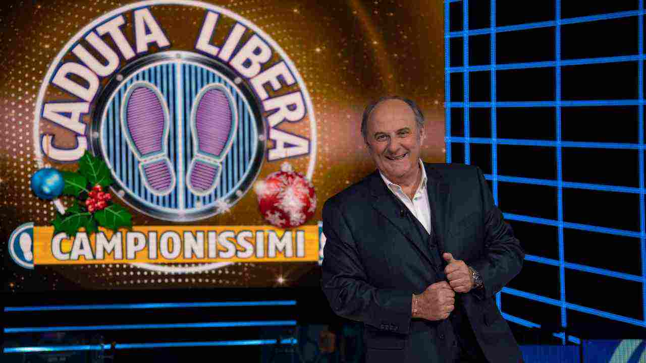 Gerry Scotti a Caduta Libera