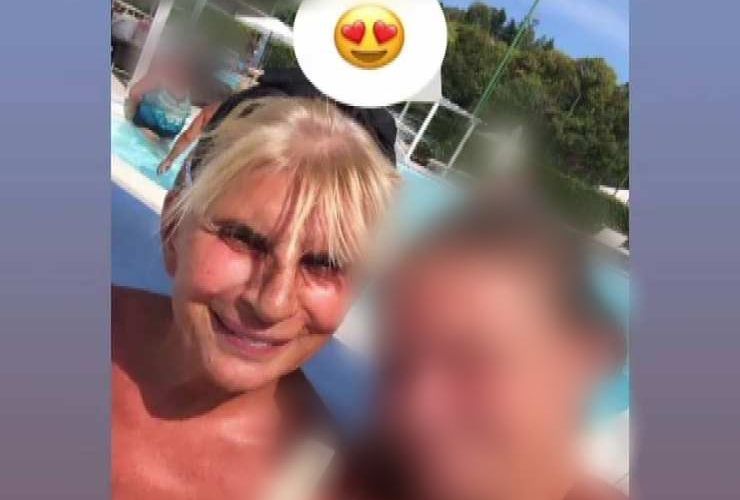 Gemma Galgani in piscina