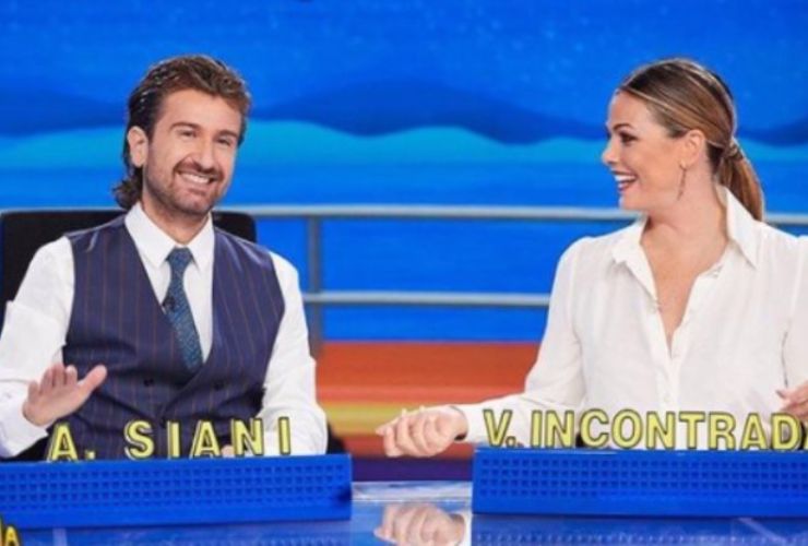 Siani ed Incontrada a "Striscia la Notizia"