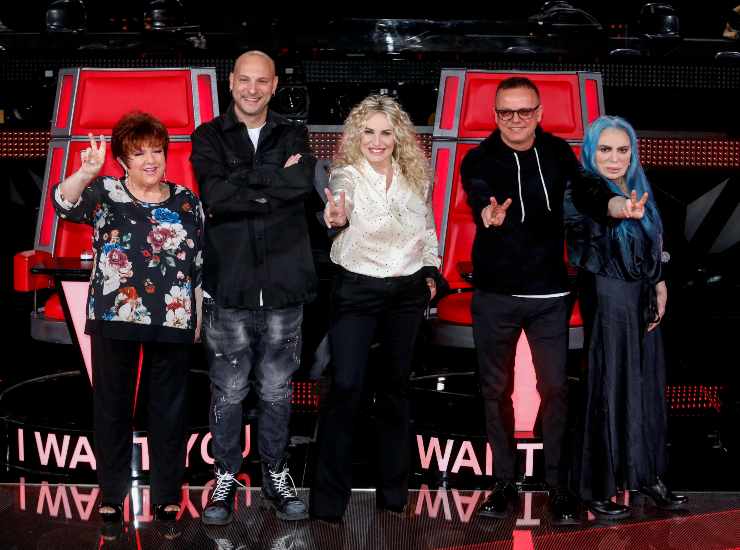 Il cast di The Voice Senior - (da sx) Orietta Berti, Clementino, Antonella Clerici, Gigi D'Alessio e Loredana Berté sul set della trasmissione The Voice Senior