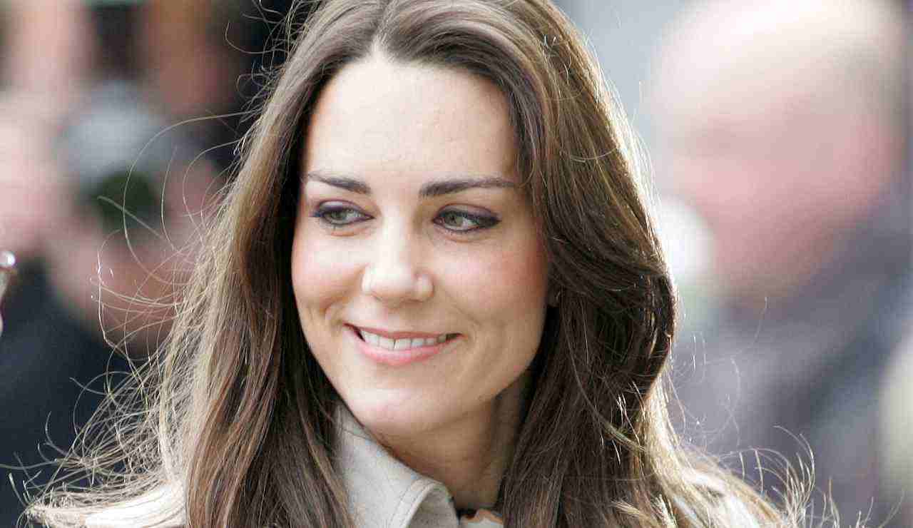 Kate Middleton, lifting a soli 11 euro: come realizzarlo