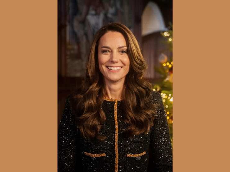 Kate Middleton e il suo cardigan natalizio (foto web)