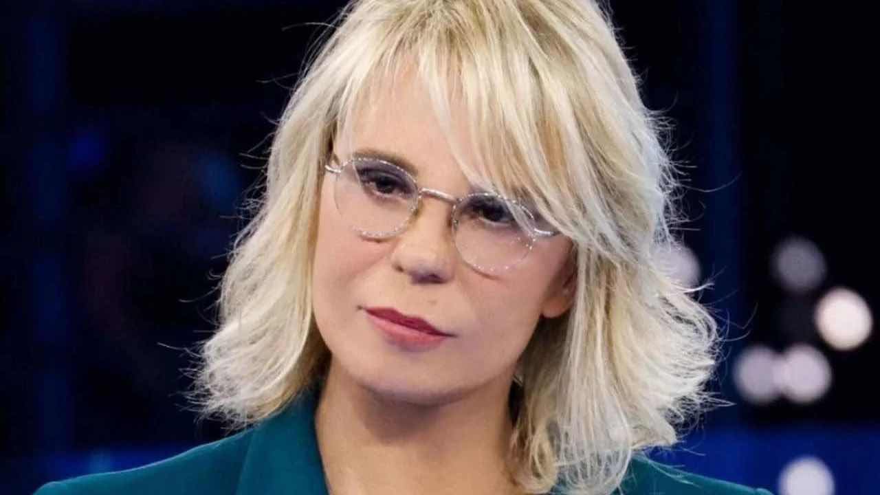 Maria De Filippi bellissima a 20 anni: spunta lo scatto, com'era e com ...