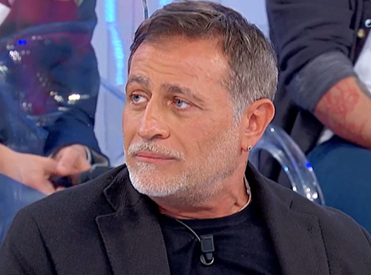 Alessandro Sposito nella puntata di Uomini e Donne del 10/01/2023 (screenshot WittyTv) - Velvetgossip