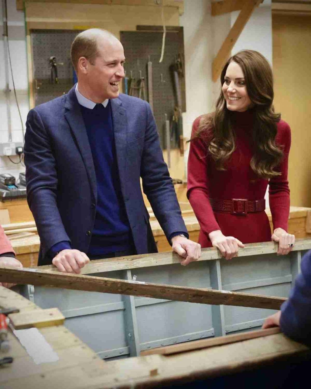 Kate con William in Cornovaglia mostra il colore di tendenza dell'anno