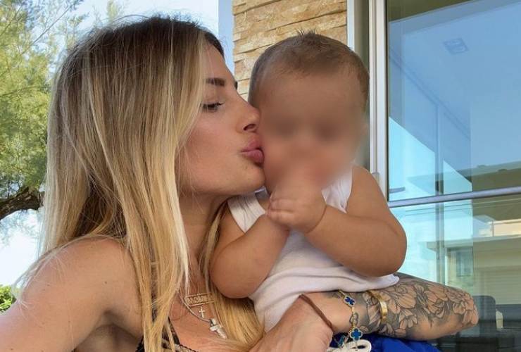 Chiara Nasti insieme al figlio Thiago