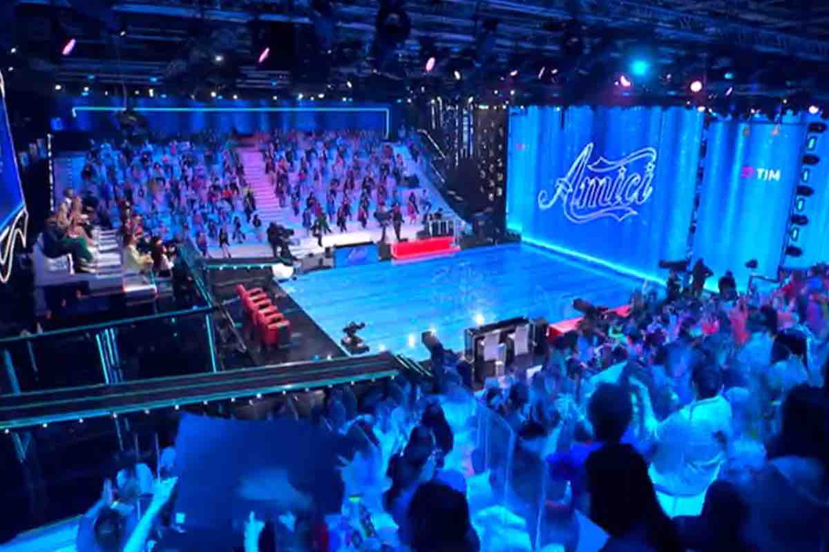 Amici triangolo amoroso