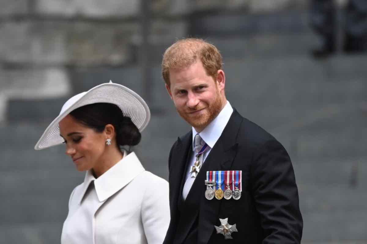 Harry Meghan addio corona