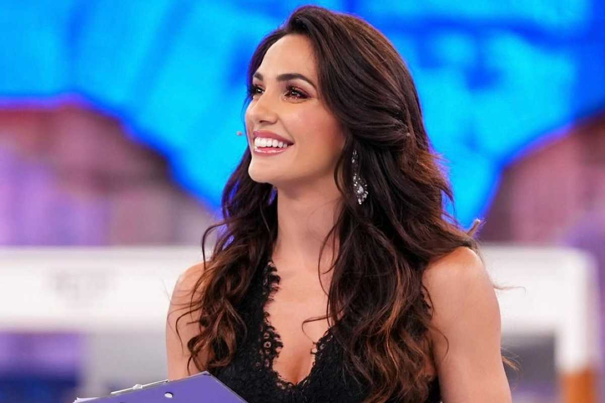 Amici Elena D'Amario nuova prof?