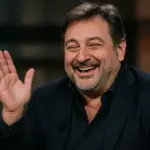 Sigfrido Ranucci ironizza sull'outing: «Relazione gay» secondo Il Giornale d'Italia