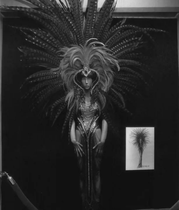 Bob Mackie, morto il genio dei costumi: da Diana Ross a RuPaul, l'eredità di un'icona