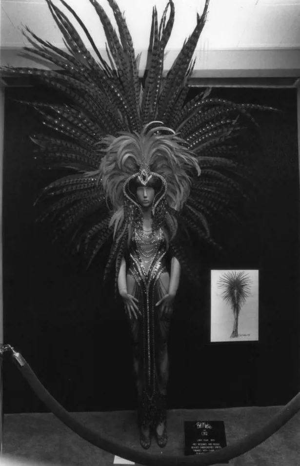 Bob Mackie, morto il genio dei costumi: da Diana Ross a RuPaul, l'eredità di un'icona (2)