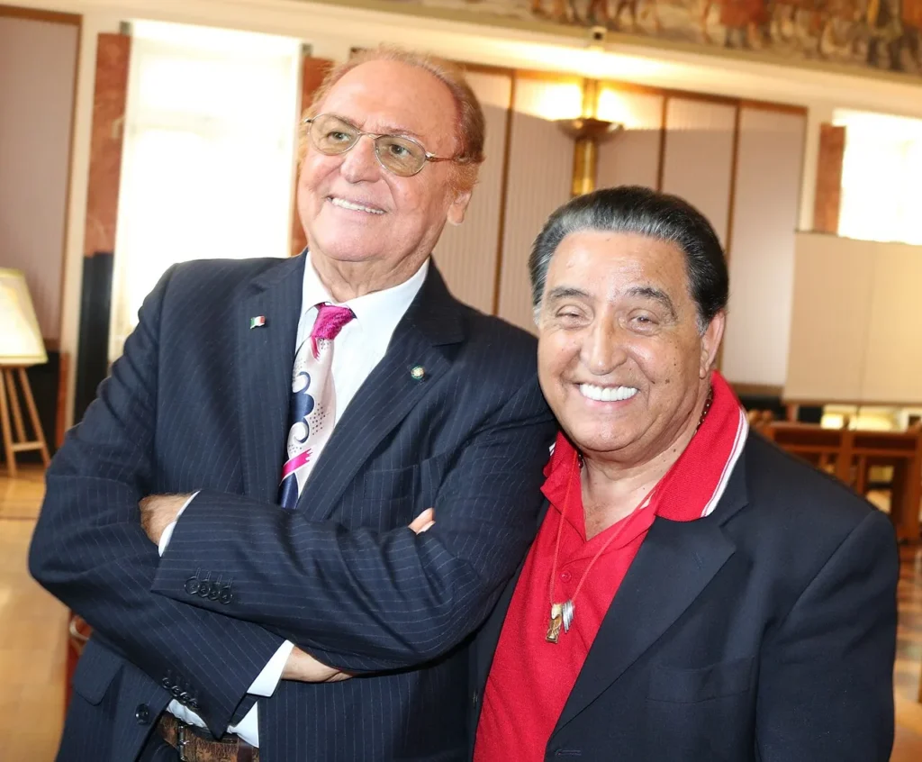 Renzo Arbore apre Casa-Museo a Foggia: collezioni, ricordi e l'eredità dell'Orchestra Italiana