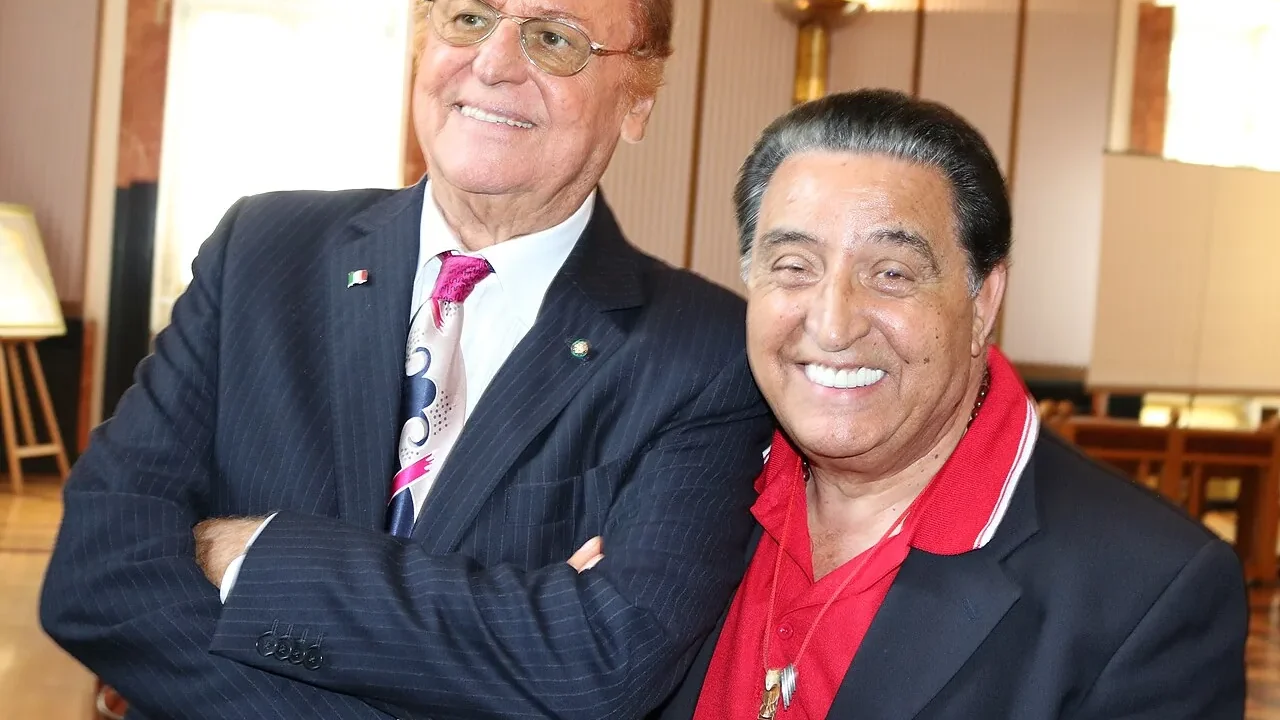 Renzo Arbore apre Casa-Museo a Foggia: collezioni, ricordi e l'eredità dell'Orchestra Italiana